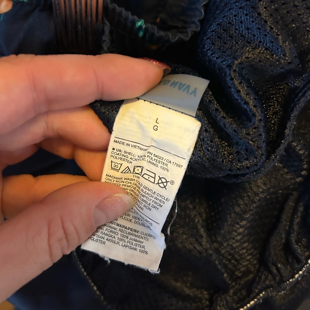 ⭐️Men’s Old Navy Orange Pattern Swim Trunks - Picture 3 of 8